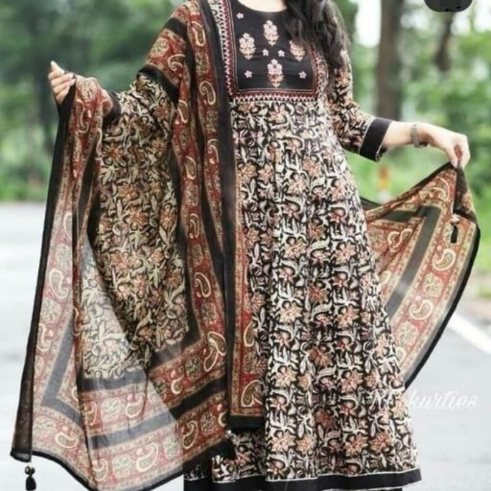 Anarkali Kurta with pant and dupatta